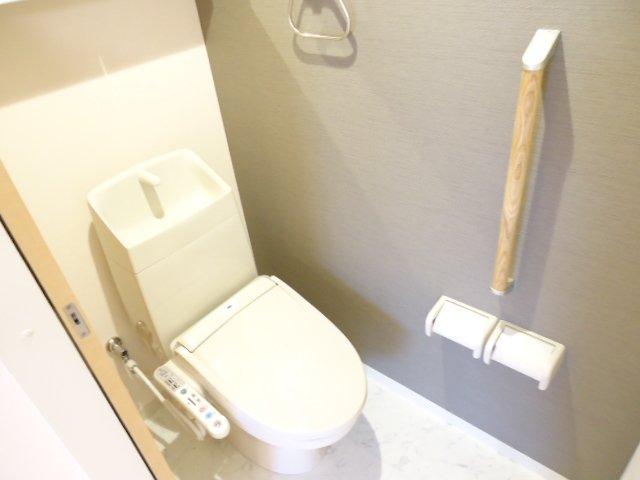 トイレ　シャワー付トイレ