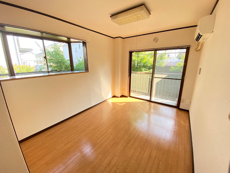 居室・リビング　※他部屋の参考写真です