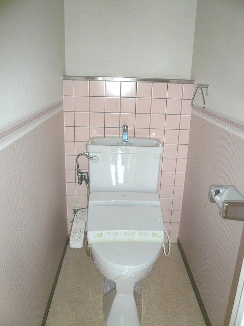 トイレ　トイレもきれいです