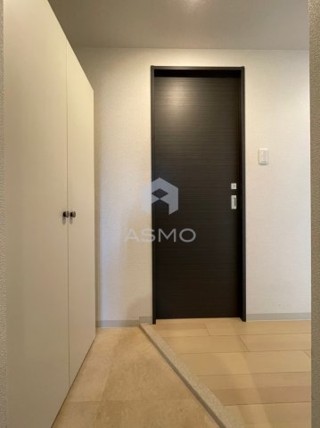 玄関　※同物件　参考写真