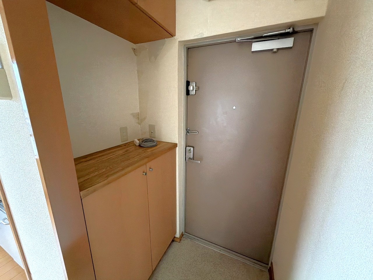 玄関　※別部屋参考写真