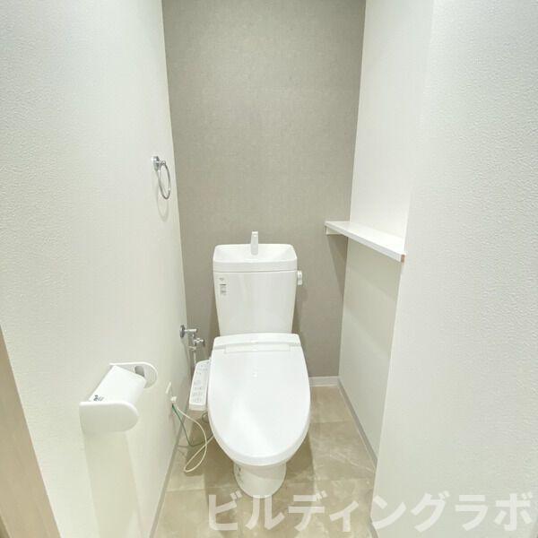 トイレ　別号室参考画像です。