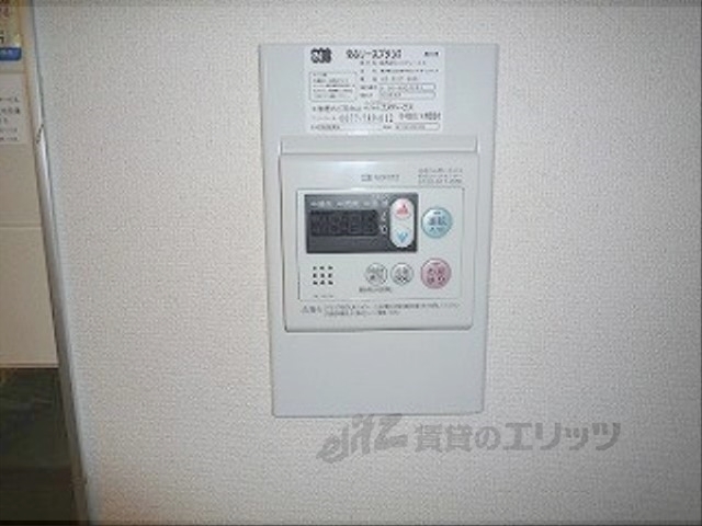 その他設備　給湯器リモコン
