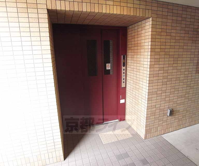 その他　エレベーターあり