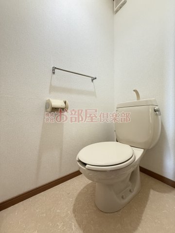 トイレ　清潔感のあるトイレです