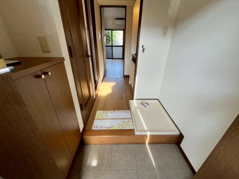 玄関　★お問い合わせはウインズ千歳烏山まで★