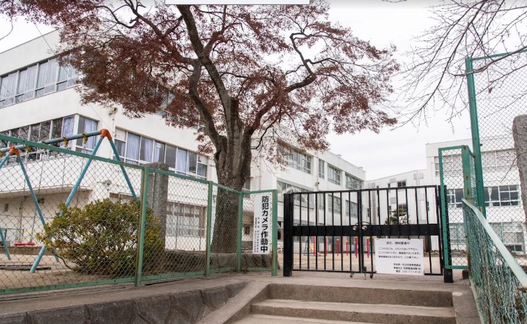 小学校　町田市立町田第三小学校（小学校）まで714m