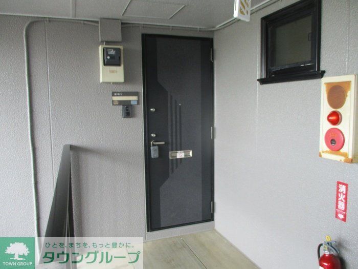 玄関　お問合せはタウンハウジングまで！※現地待合わせ相談可能