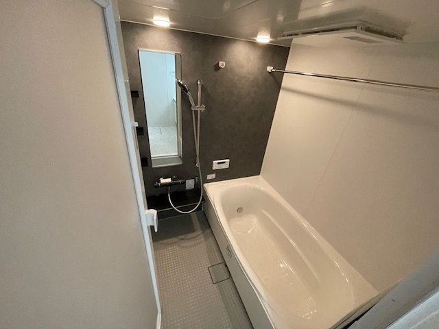 バス・シャワールーム　※写真は同じ施工会社のイメージ写真なります。