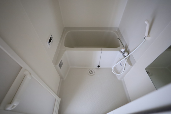 バス・シャワールーム　※別部屋の写真です