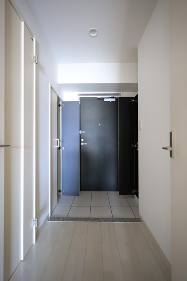 玄関　※別部屋の写真です