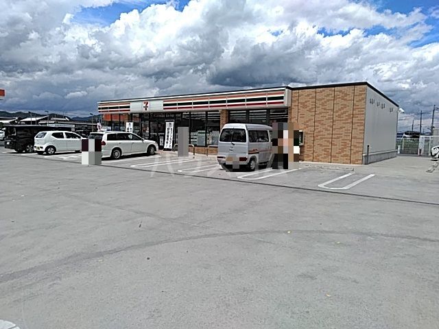 コンビニ　セブン-イレブン 鹿沼警察署前店（コンビニ）まで960m
