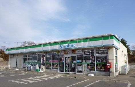 コンビニ　ファミリーマート久下田（コンビニ）まで763m