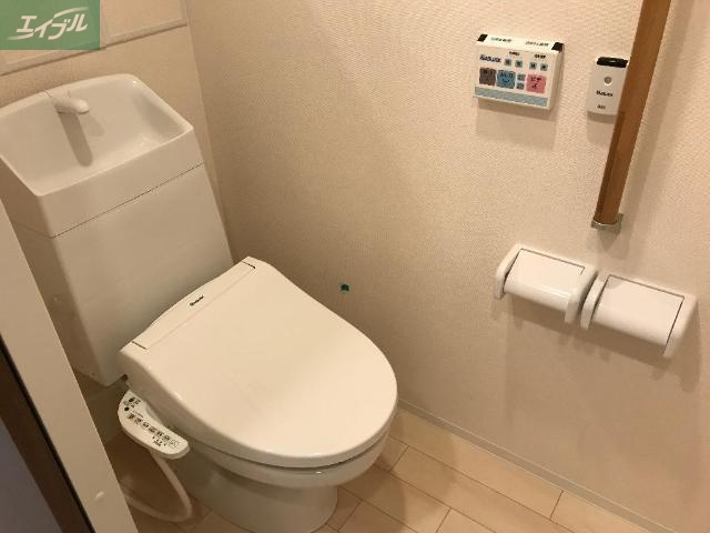 トイレ　シャワー付トイレ