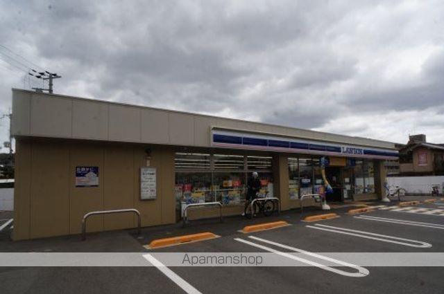 コンビニ　ローソン　奈良法蓮町東店（コンビニ）まで428m