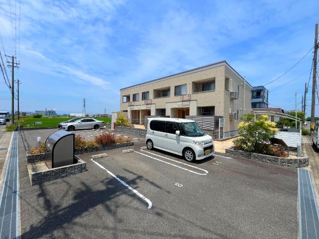 駐車場　外観写真（昼）