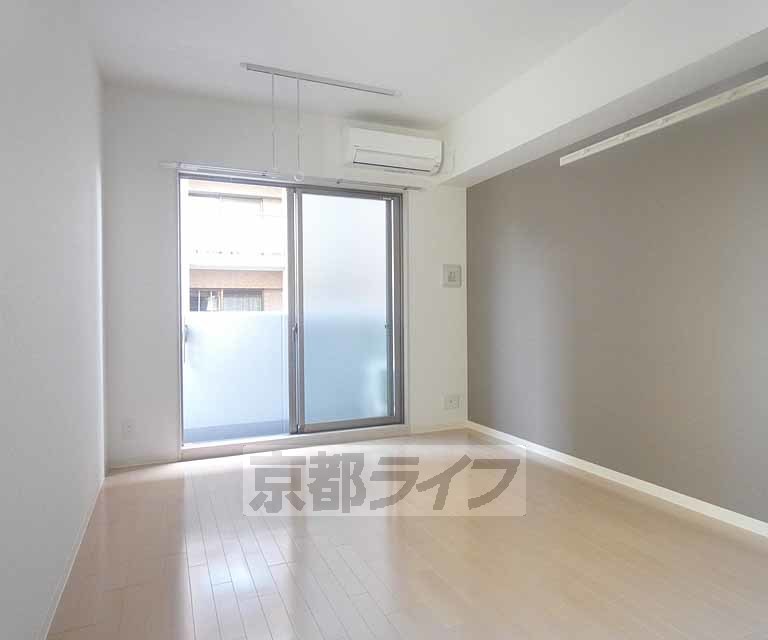 居室・リビング　きれいなお部屋です。