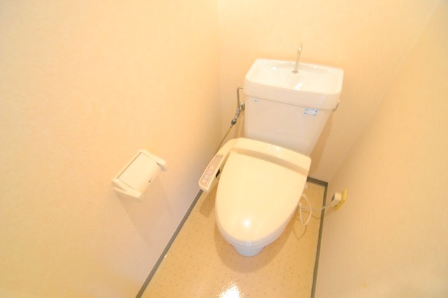 トイレ　※写真は別部屋になります。
