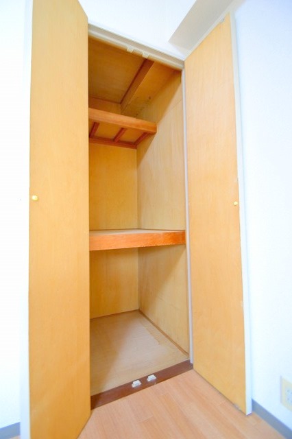 収納　※写真は別部屋になります。