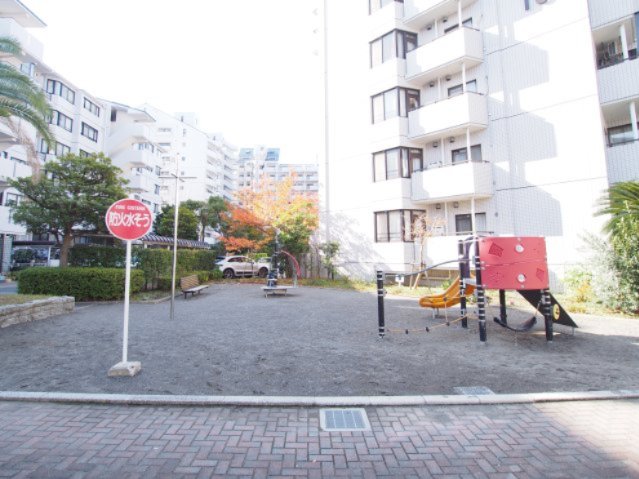 バス・シャワールーム　マンションの敷地内