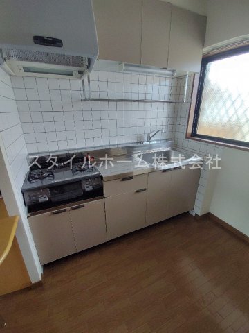 キッチン　別部屋写真です。