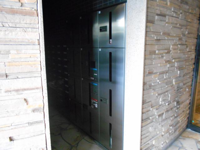 その他共有部分　宅配ボックスがあり、不在時でも荷物を受け取れます