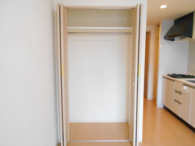 収納　クローゼット付き