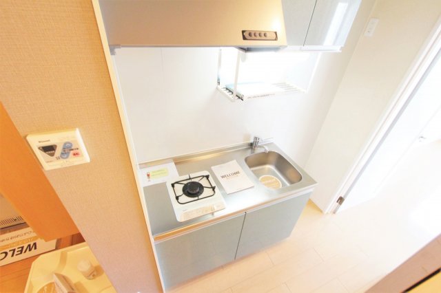 キッチン　参考写真（同物件別部屋）