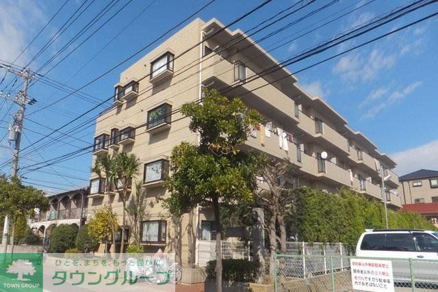 建物外観　前面が開けていて日当り良さそうですね。