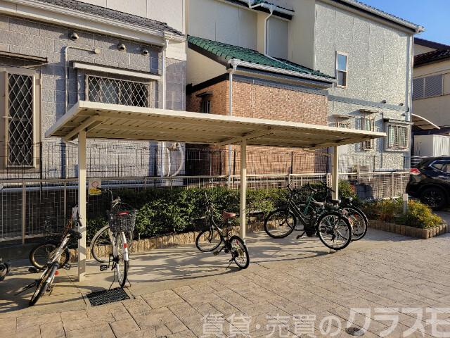 その他共有部分　屋根付き駐輪場