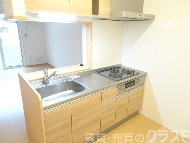 キッチン　効率よくお料理できる３口コンロ付き♪