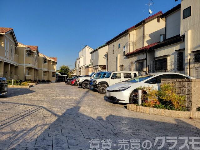 駐車場　敷地内駐車場