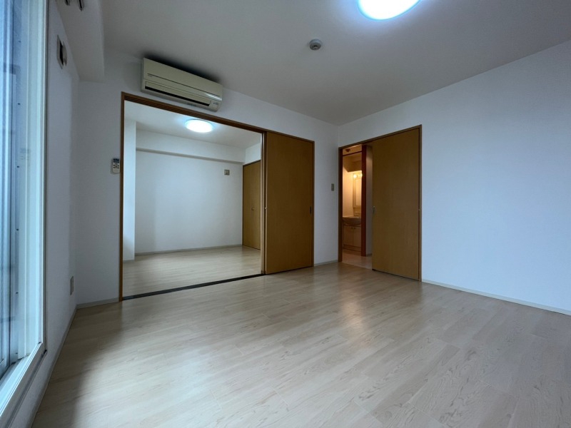 居室・リビング　広くてキレイなお部屋が広がっていて、充実した生活が送れそう。