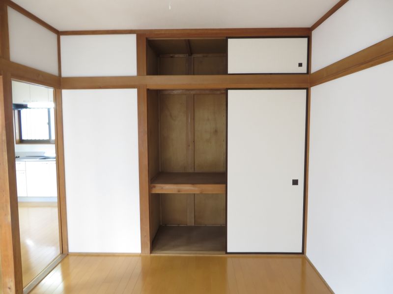 収納　天袋付きで収納力アップ