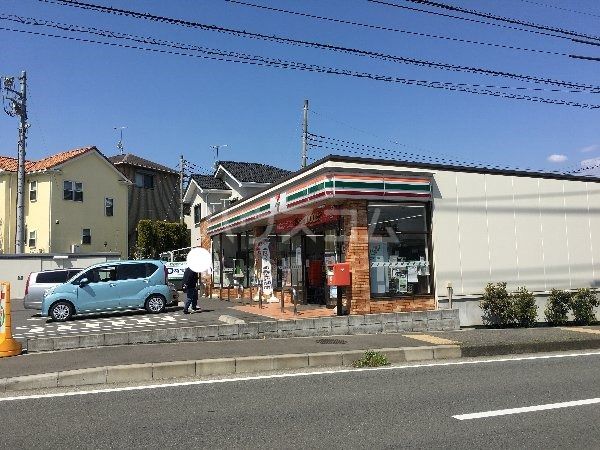 コンビニ　セブンイレブン 秦野曽屋緑下店（コンビニ）まで775m