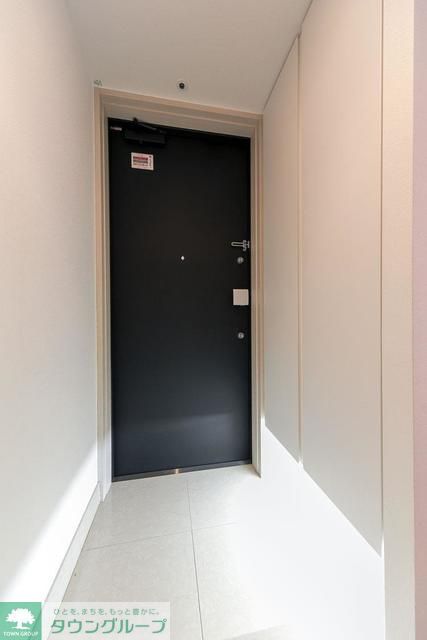 玄関　※写真は同タイプ住戸です。