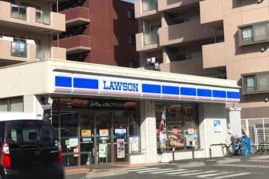 コンビニ　ローソン 相模原鹿沼台一丁目店（コンビニ）まで162m