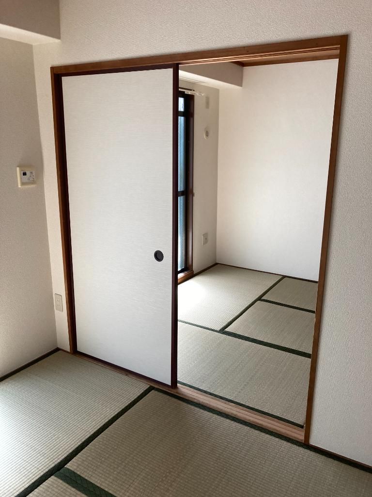 エメラルド立花IIの居間写真