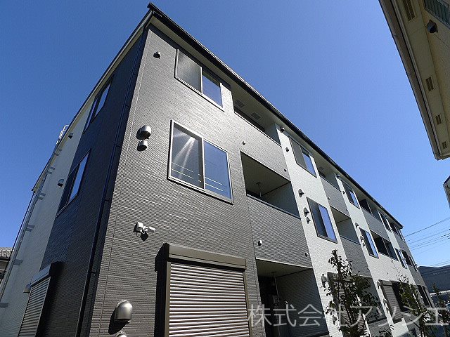 建物外観　ブランシュネージュのご紹介は住まいの窓口アソシエにお任せくだ
