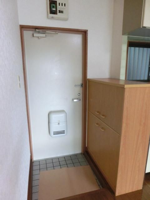 玄関　シューズＢＯＸ付きの玄関