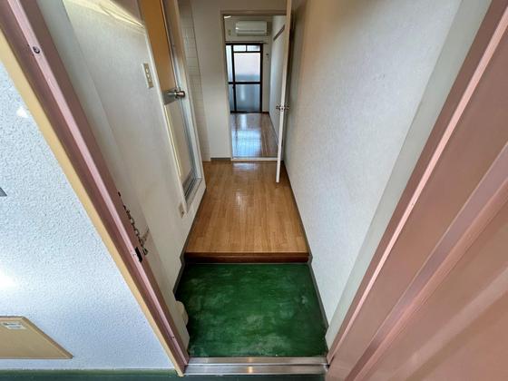 玄関　※別部屋の写真です