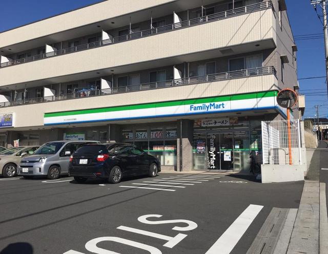 コンビニ　ファミリーマートサンズすみれが丘南店（コンビニ）まで386m