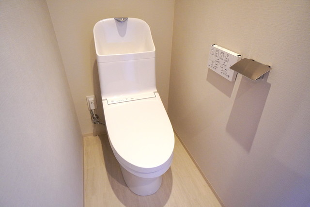 トイレ　※写真は同タイプ住戸です。