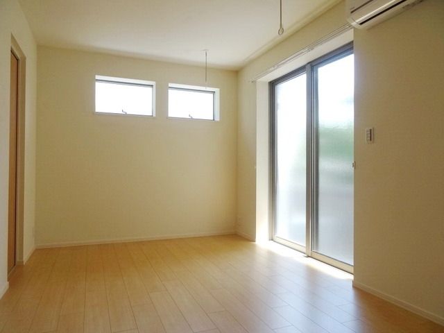 その他部屋・スペース　★二面採光の明るいお部屋★