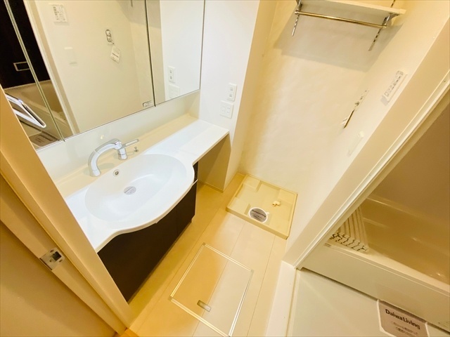洗面設備　同一建物内１０５号室内装写真掲載