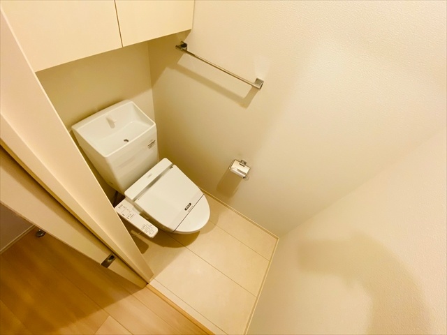 トイレ　同一建物内１０５号室内装写真掲載