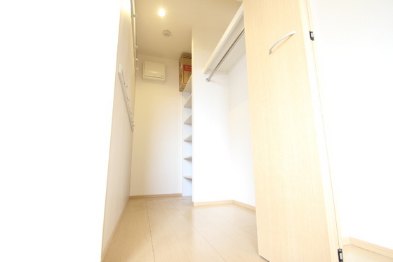 収納　※別部屋の写真です
