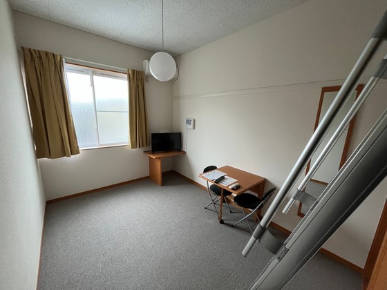 居室・リビング　※別部屋の写真です