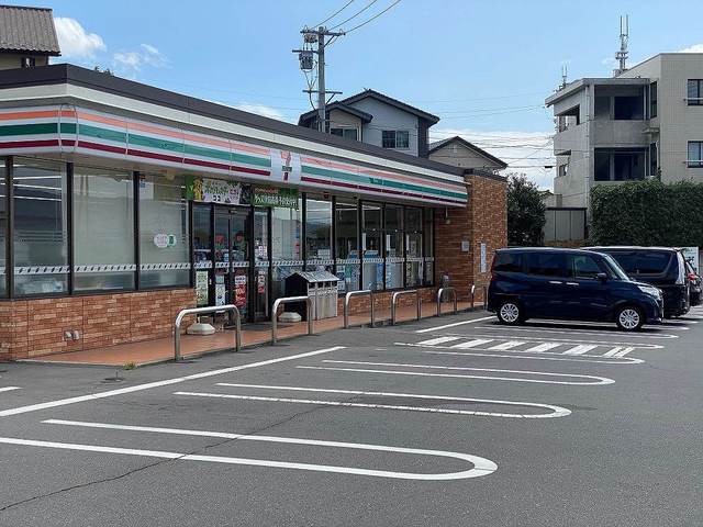 コンビニ　セブンイレブン 上田新田東店（コンビニ）まで752m