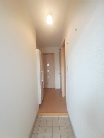 玄関　収納もある玄関です